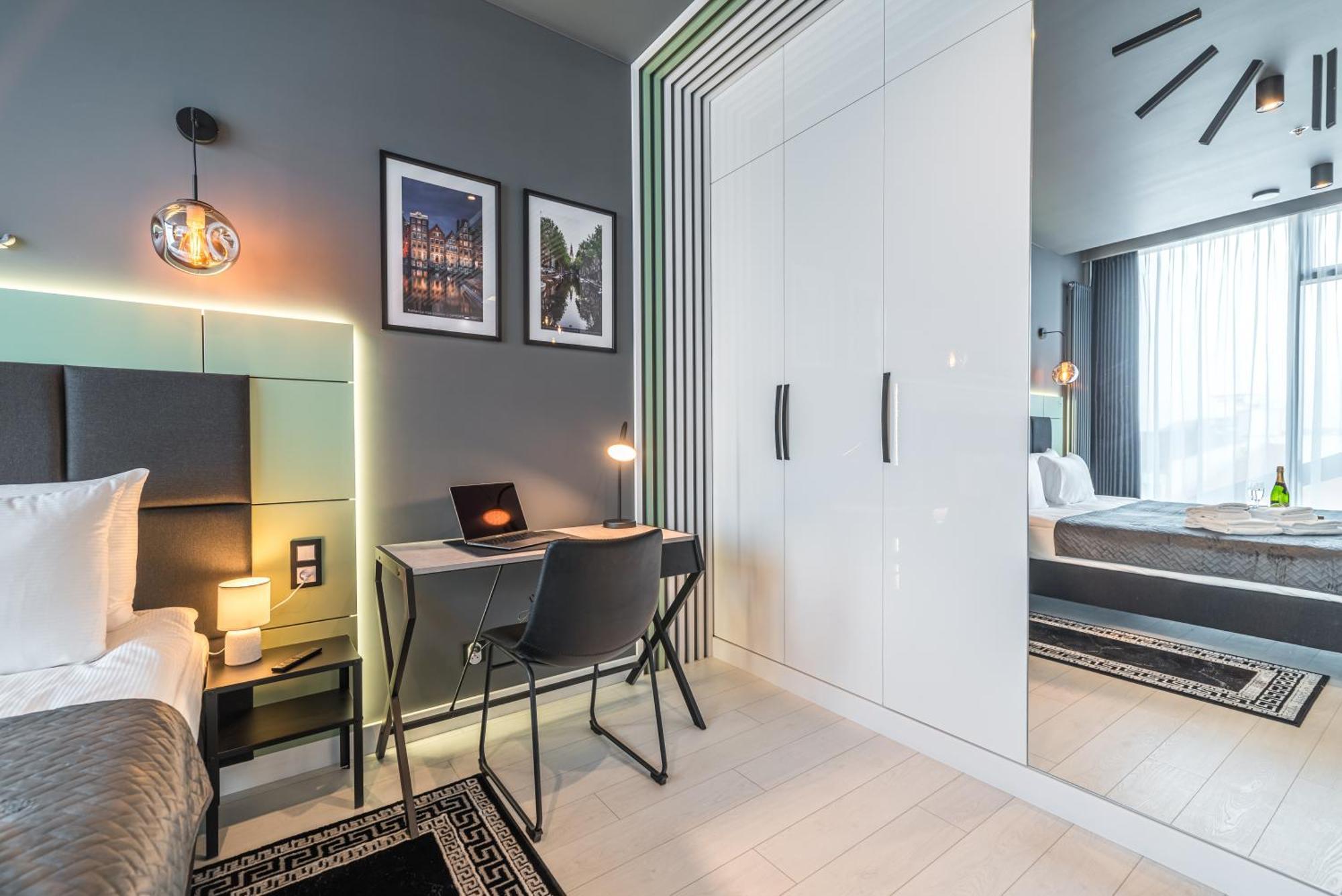 Q18 Aparthotel Быдгощ Экстерьер фото
