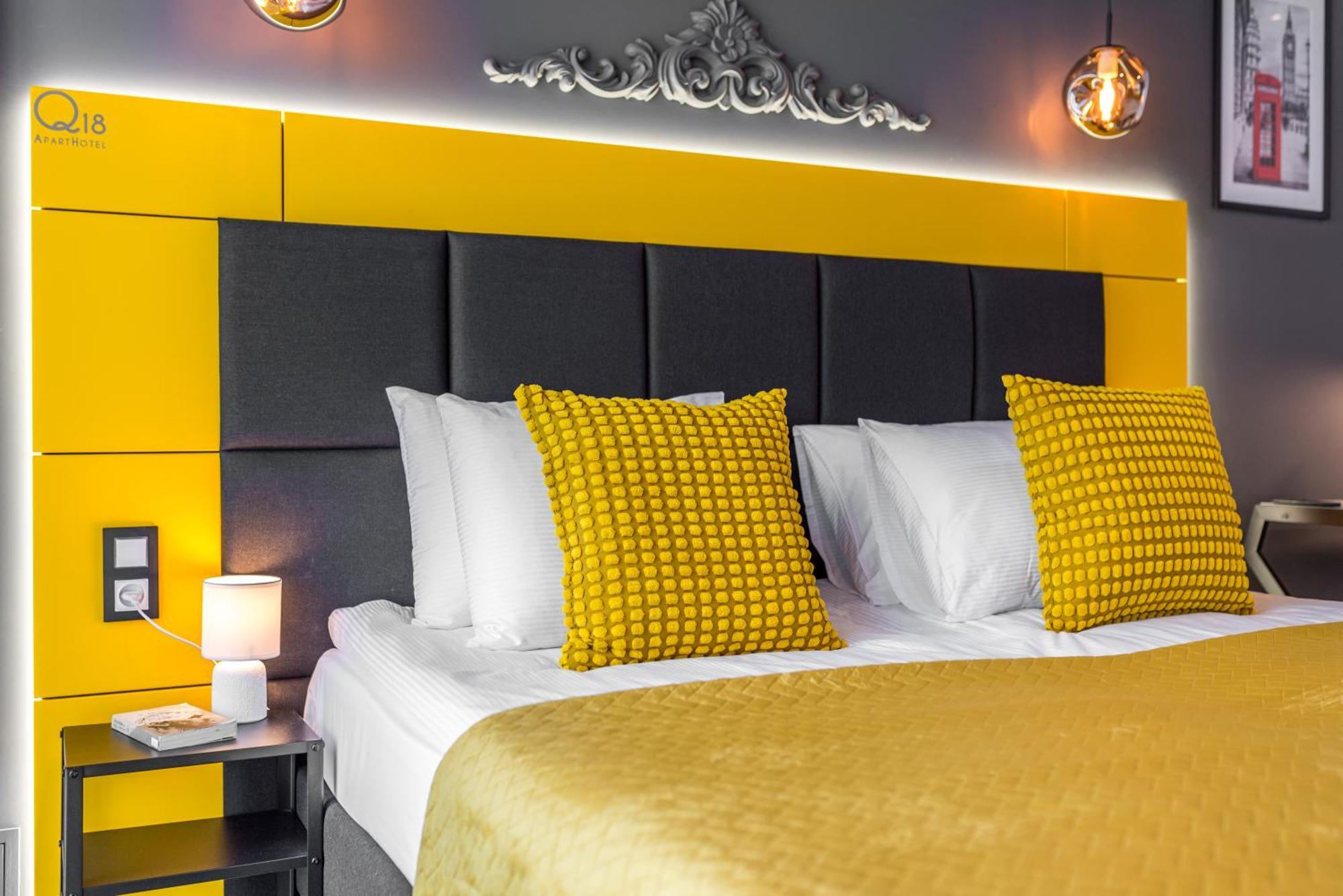Q18 Aparthotel Быдгощ Экстерьер фото
